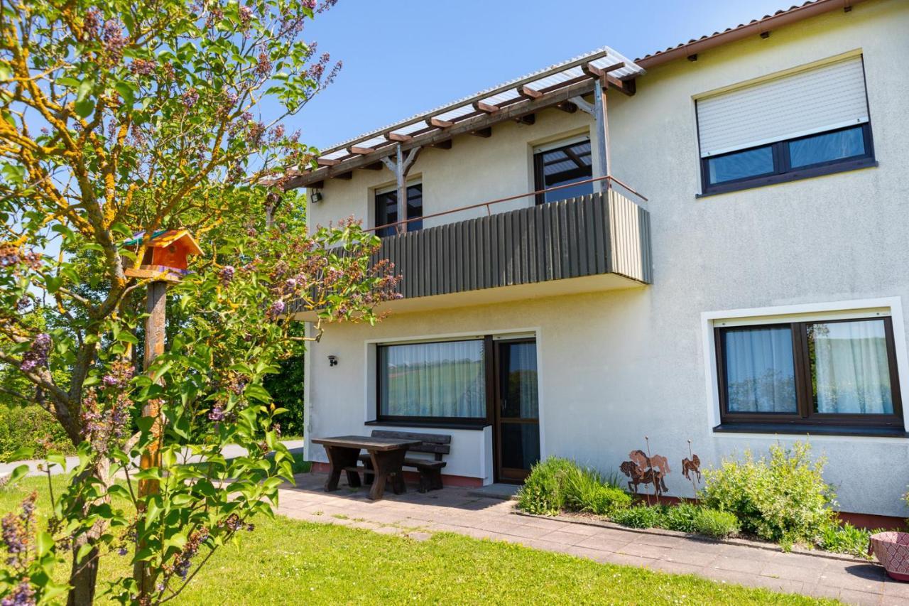 Pferdehof Bischof Apartment Вертхайм Екстериор снимка